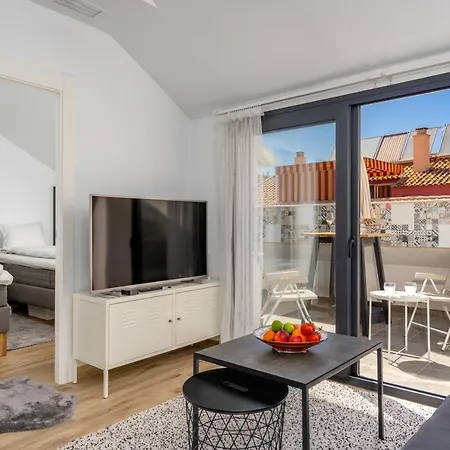 Апартаменты Los Boliches Cozy Rooftop Ref 176 Фуэнхирола